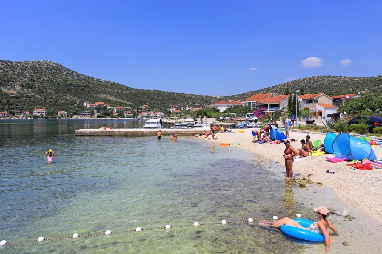 Apartments With A Parking Space Poljica, Trogir - 11454 Marina Exterior photo